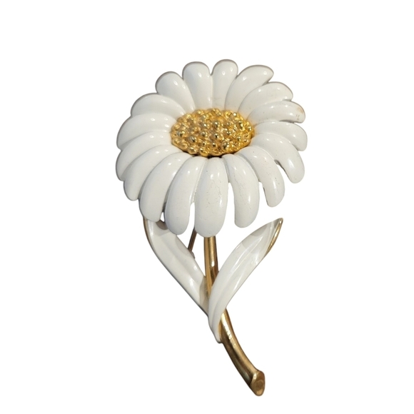 Monet Jewelry - Vintage Monet Enameled White Daisy Floral Brooch Pin